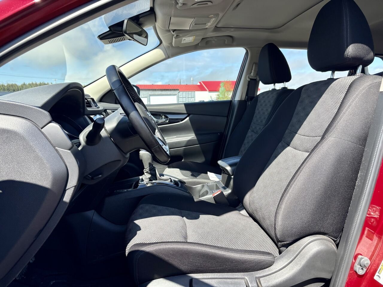 2021 Nissan Qashqai SV TI CVT Red Montmagny - photo #4