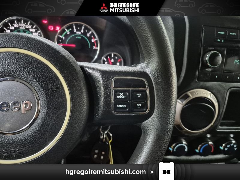 Jeep Wrangler 2011 Noir Blainville - photo #21