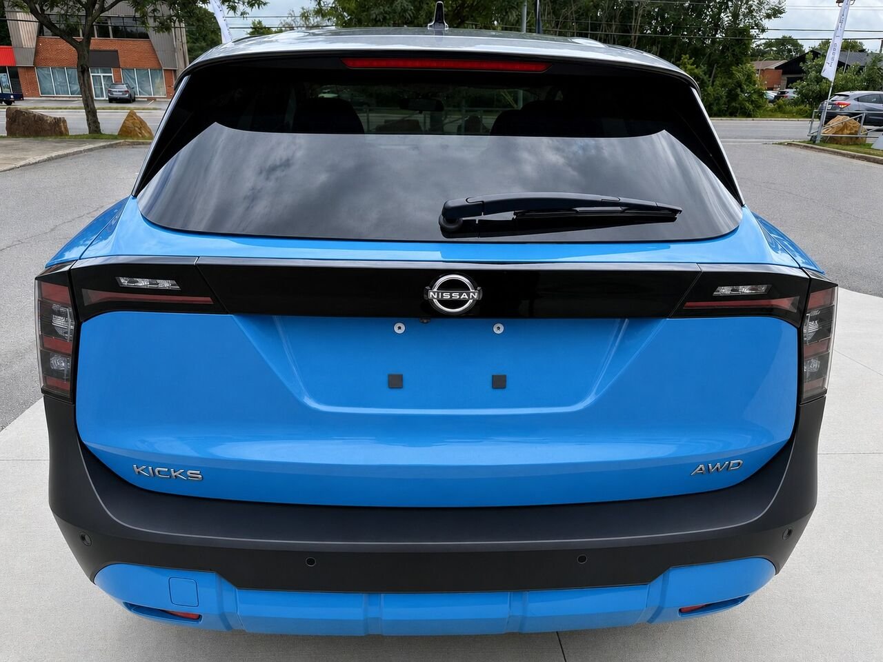 NISSAN Kicks KICKS SV 2026 Bleu glacial arctique/Noir intense Châteauguay - photo #3