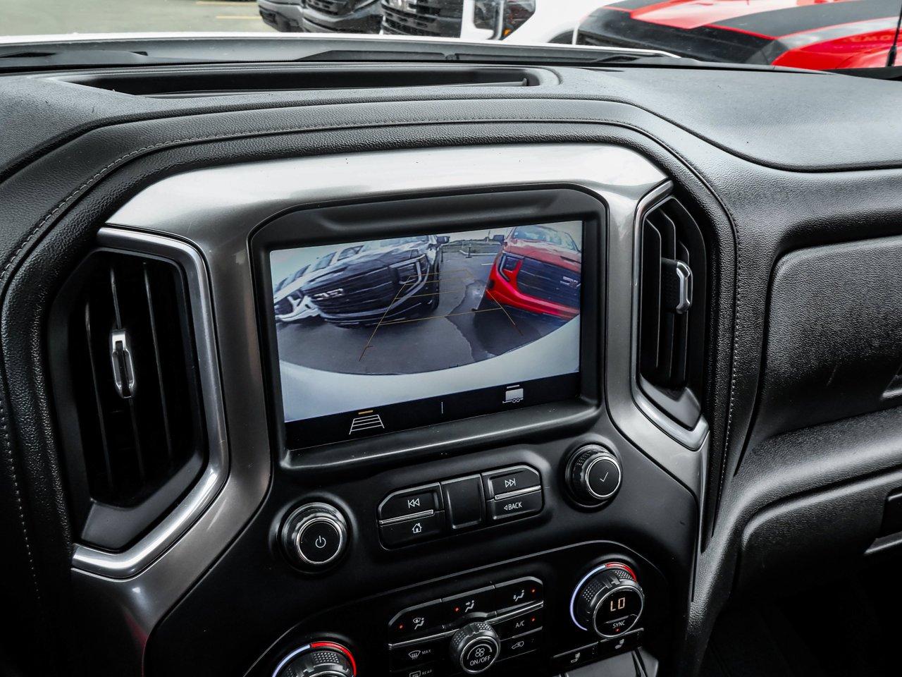 2019 Chevrolet Silverado 1500 4WD Crew Cab 147 RST White Sherwood Park - photo #28