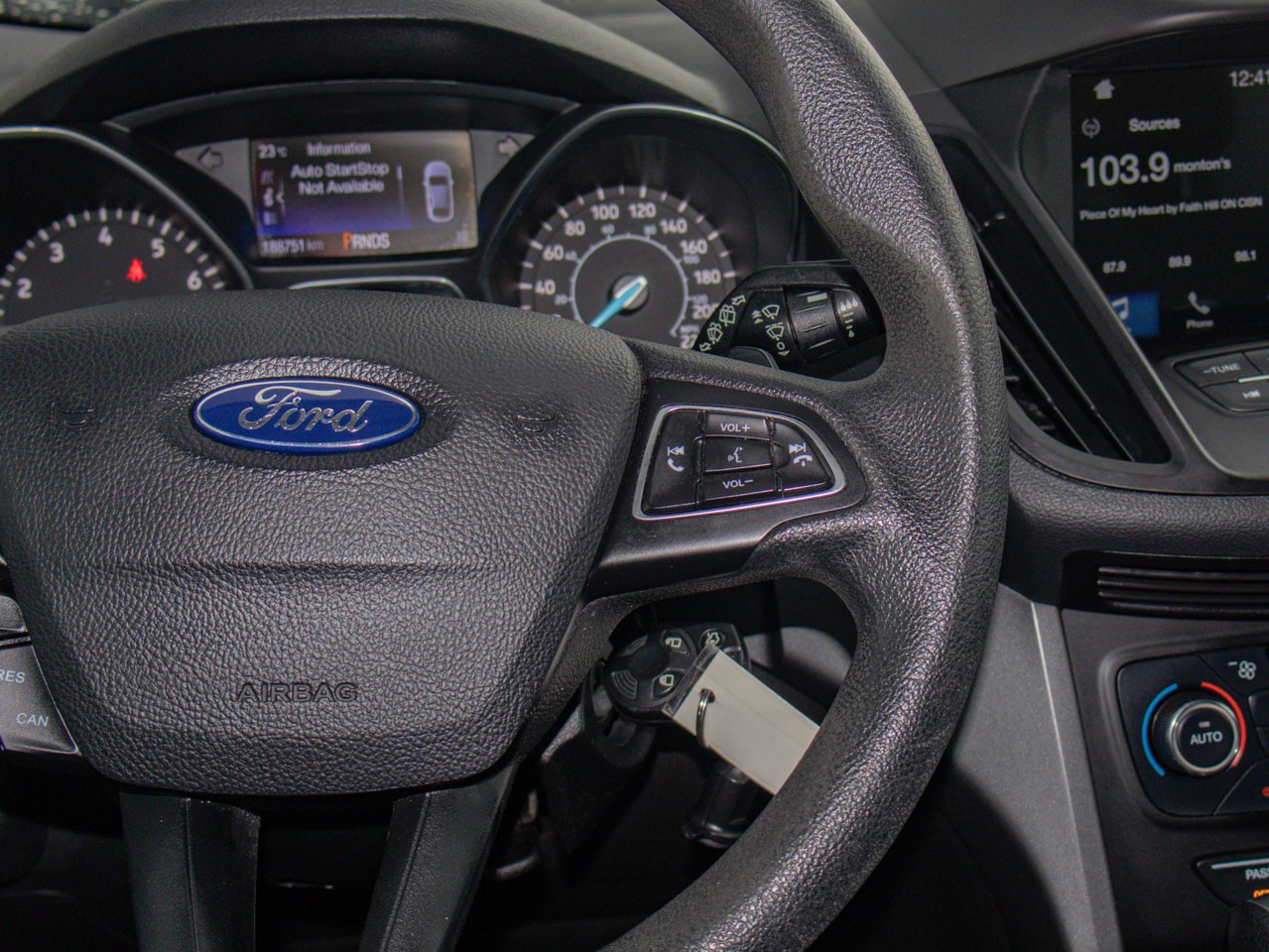 2017 Ford Escape FWD 4dr SE Beige Sherwood Park - photo #24