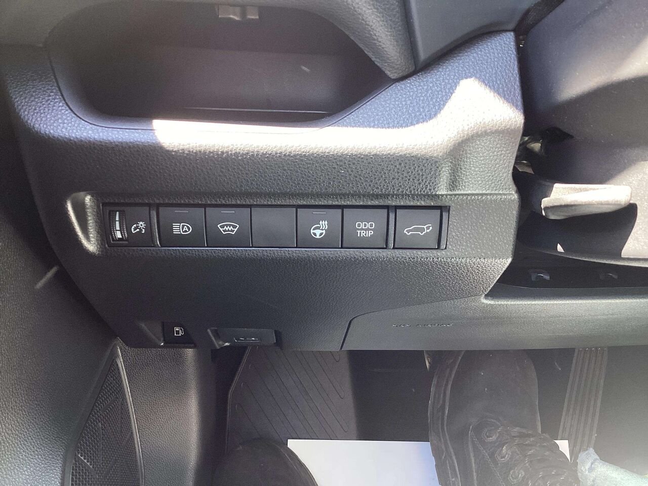 2023 Toyota RAV4 Prime Wind Chill Pearl Gatineau - photo #16