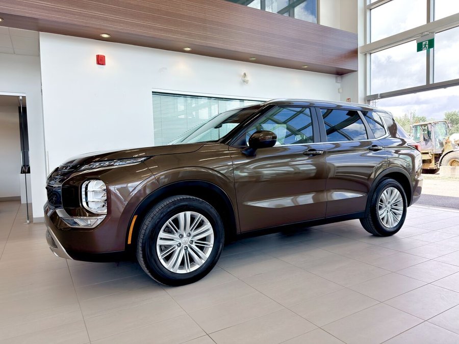 2024 Mitsubishi Outlander 2024 Bronze