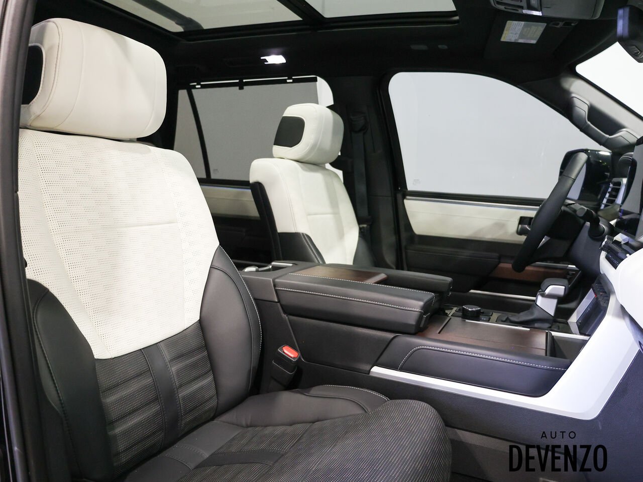 Toyota Sequoia 2025 Noir Saint-Eustache - photo #7