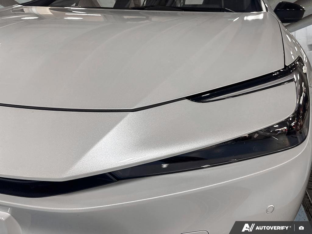 2025 Toyota Prius Plug-In Hybrid S2501809 | XSE Wind Chill Pearl Edmonton - photo #7