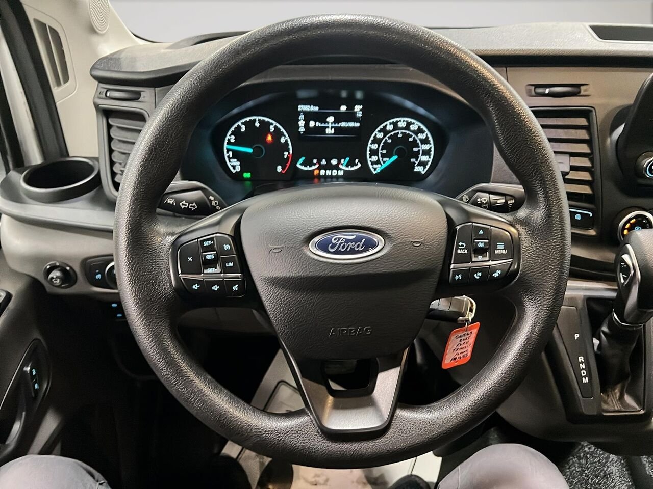 2025 Ford Transit fourgon utilitaire White Québec - photo #11