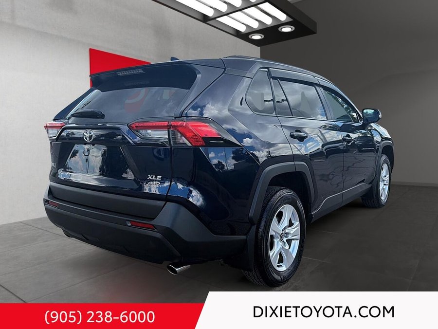 2021 Toyota RAV4 2021 Blue