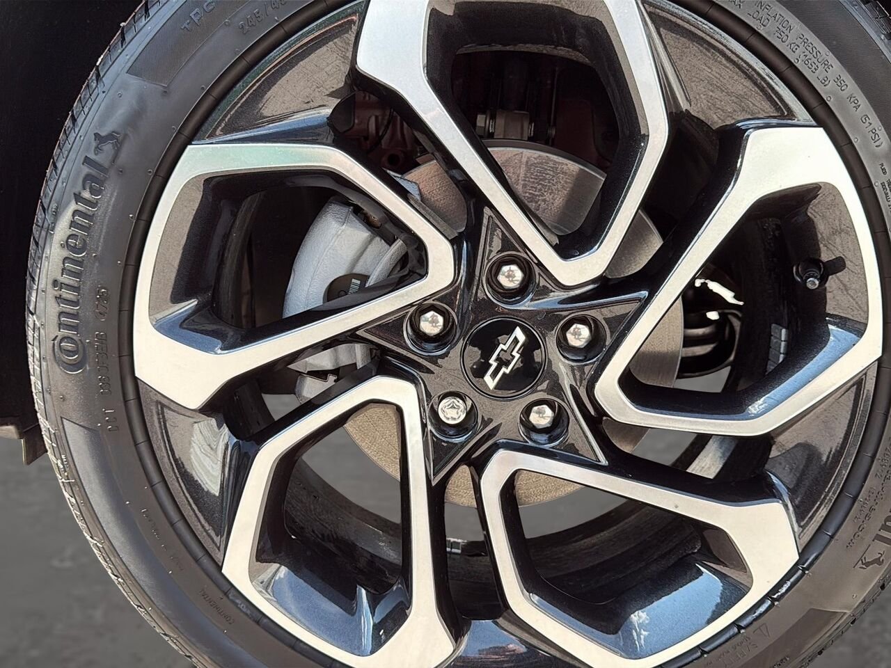 Chevrolet Trax 2RS 4 portes TA 2026 Rouge sommet Saint-Hyacinthe - photo #6