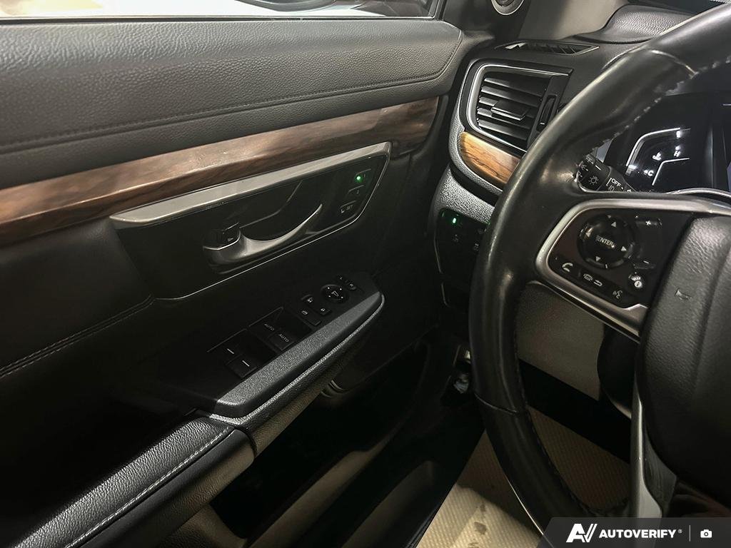 2019 Honda CR-V 2601781A | Touring Red Edmonton - photo #16