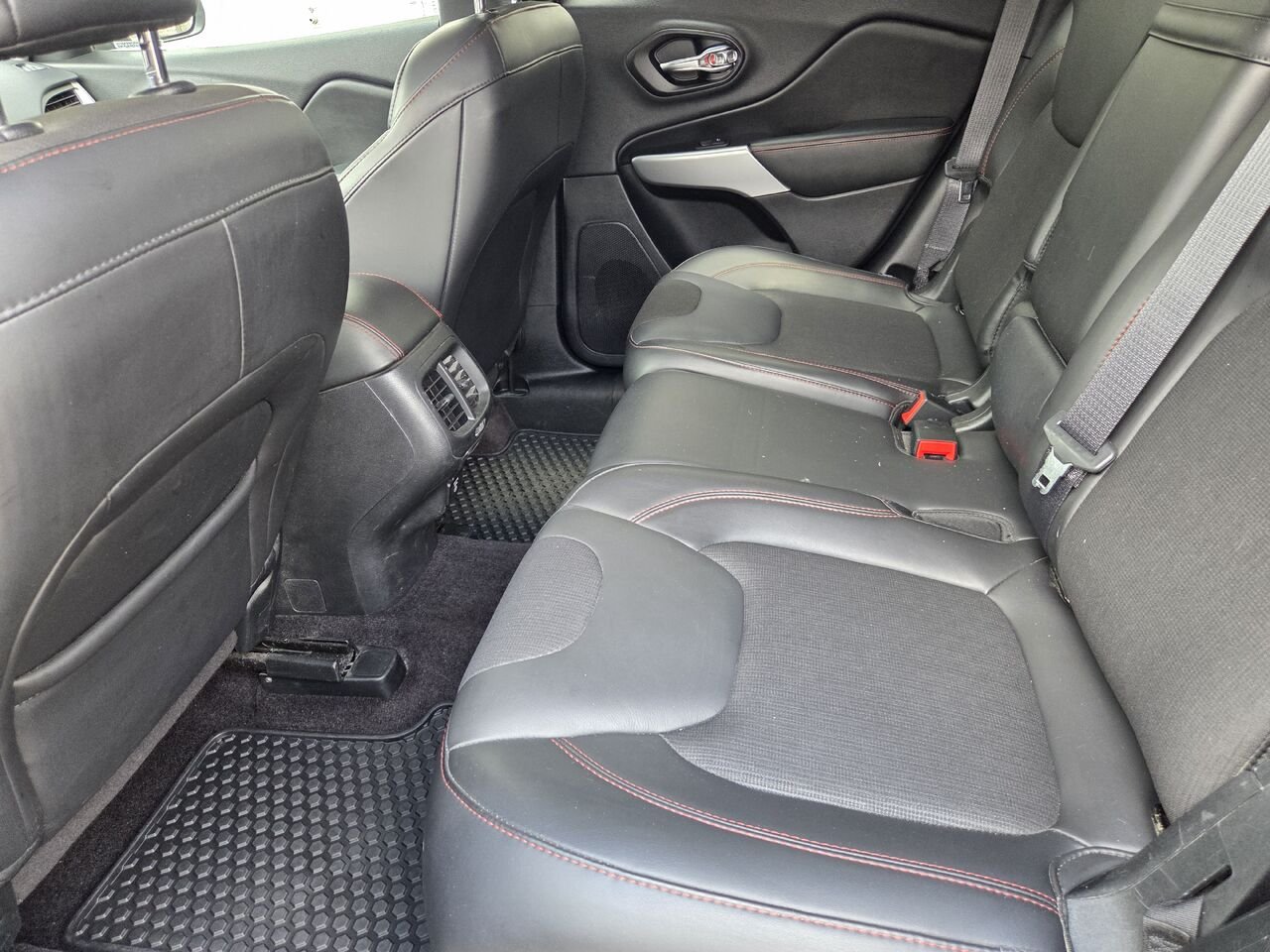 2018 JEEP CHEROKEE Silver Amos - photo #12
