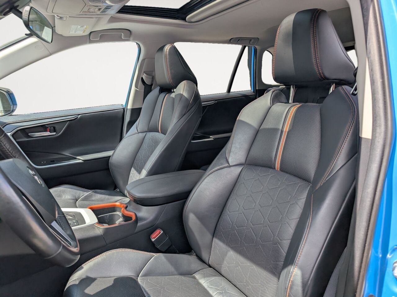 Toyota RAV4 Trail/SIÈGES CHAUFFANTS ET VENTILLÉS/TOIT OUVRANT/VOLANT CHAUFFANT/AC BIZONE/ 2021 Bleu Sherbrooke - photo #6