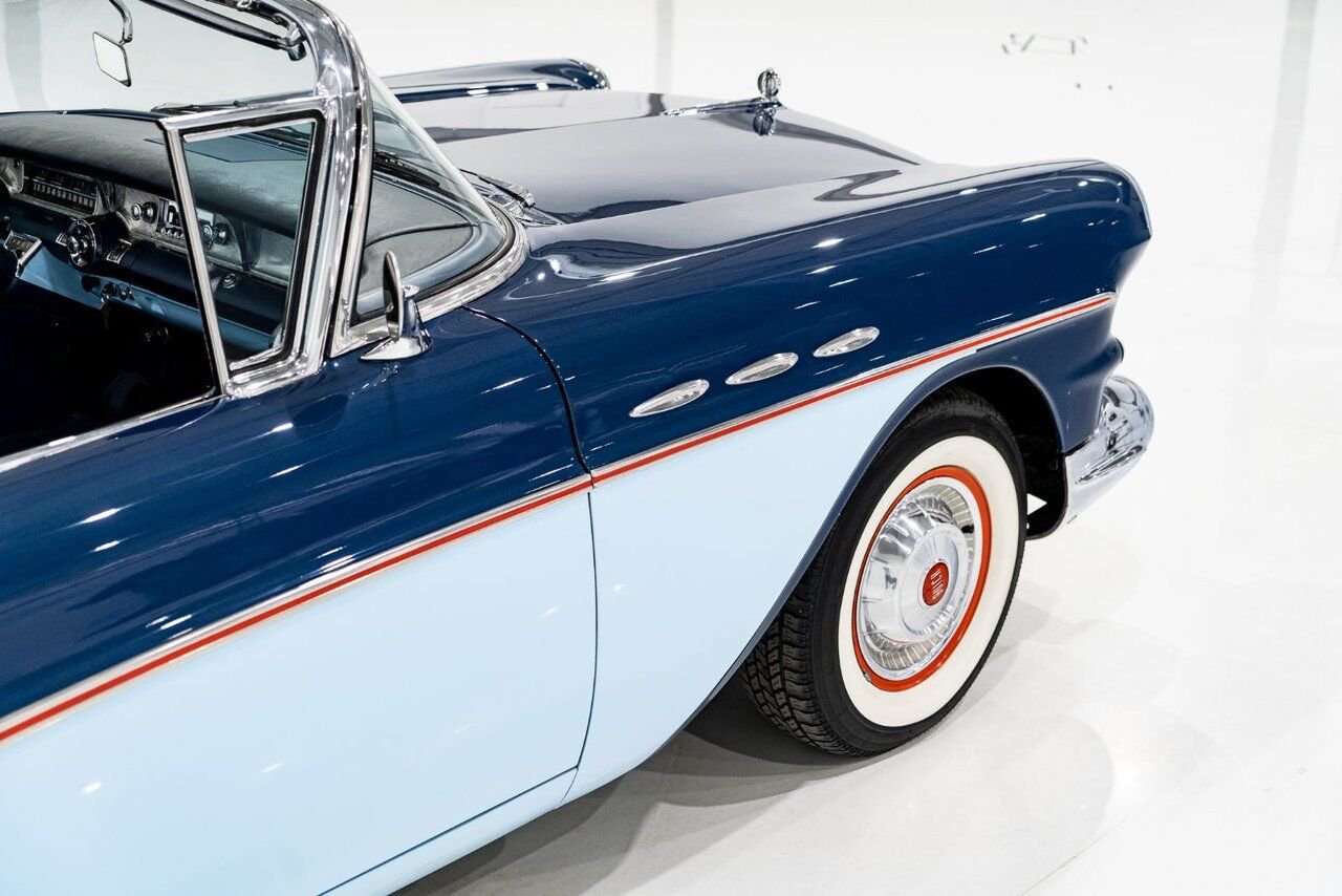 Buick Special 364/300HP NailHead 1 of only 2,056 | PRICE IN USD 1957 Bleu Montréal - photo #34
