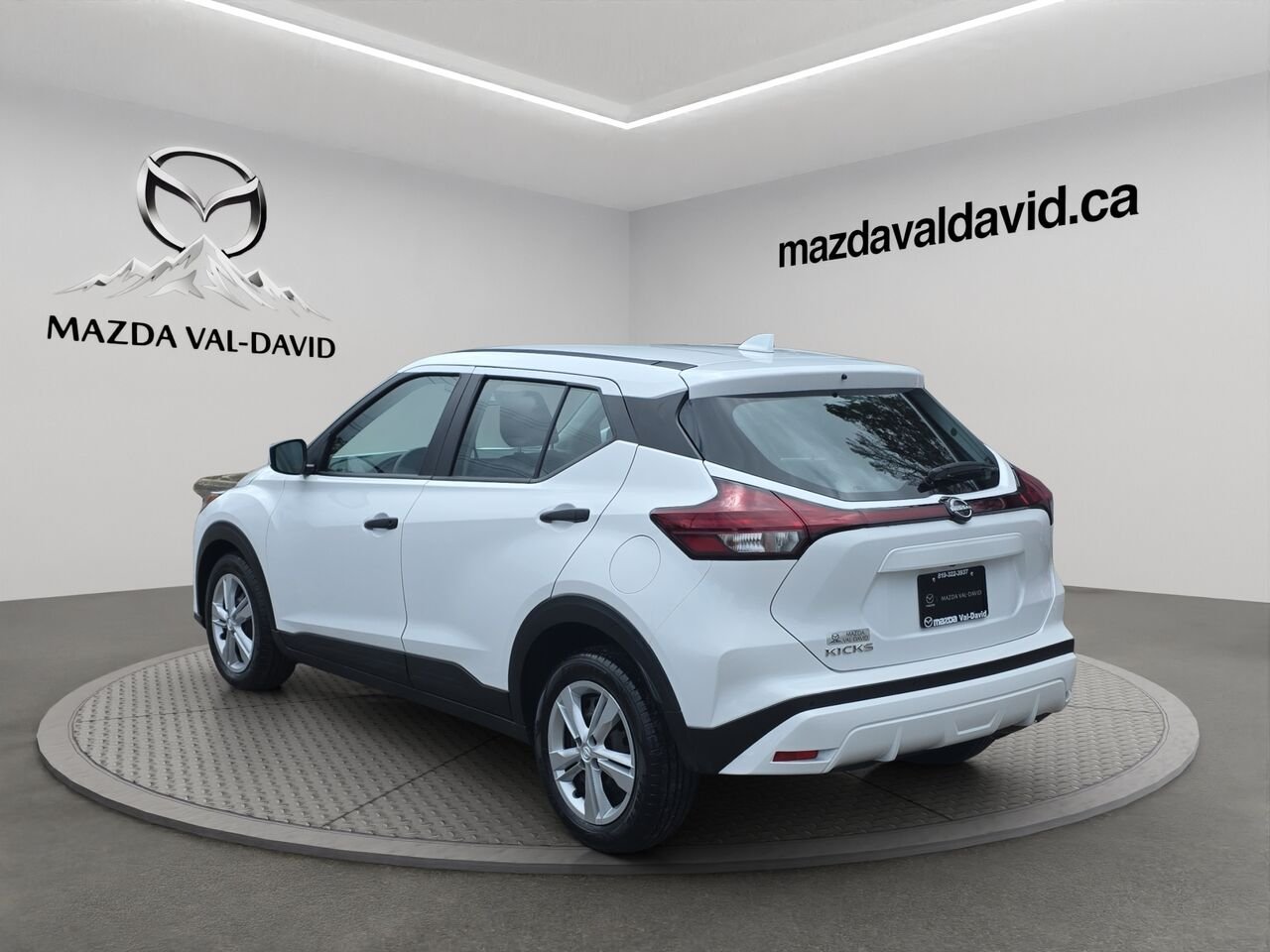 2024 Nissan Kicks S TA, commande audio au volant, bluetooth White Val-David - photo #18