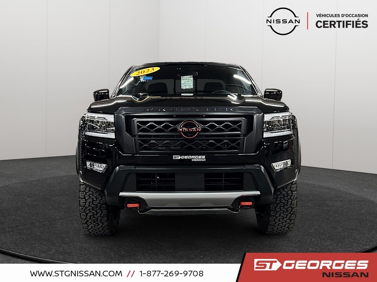 Nissan Frontier 2023 Noir Saint-Georges - photo #1