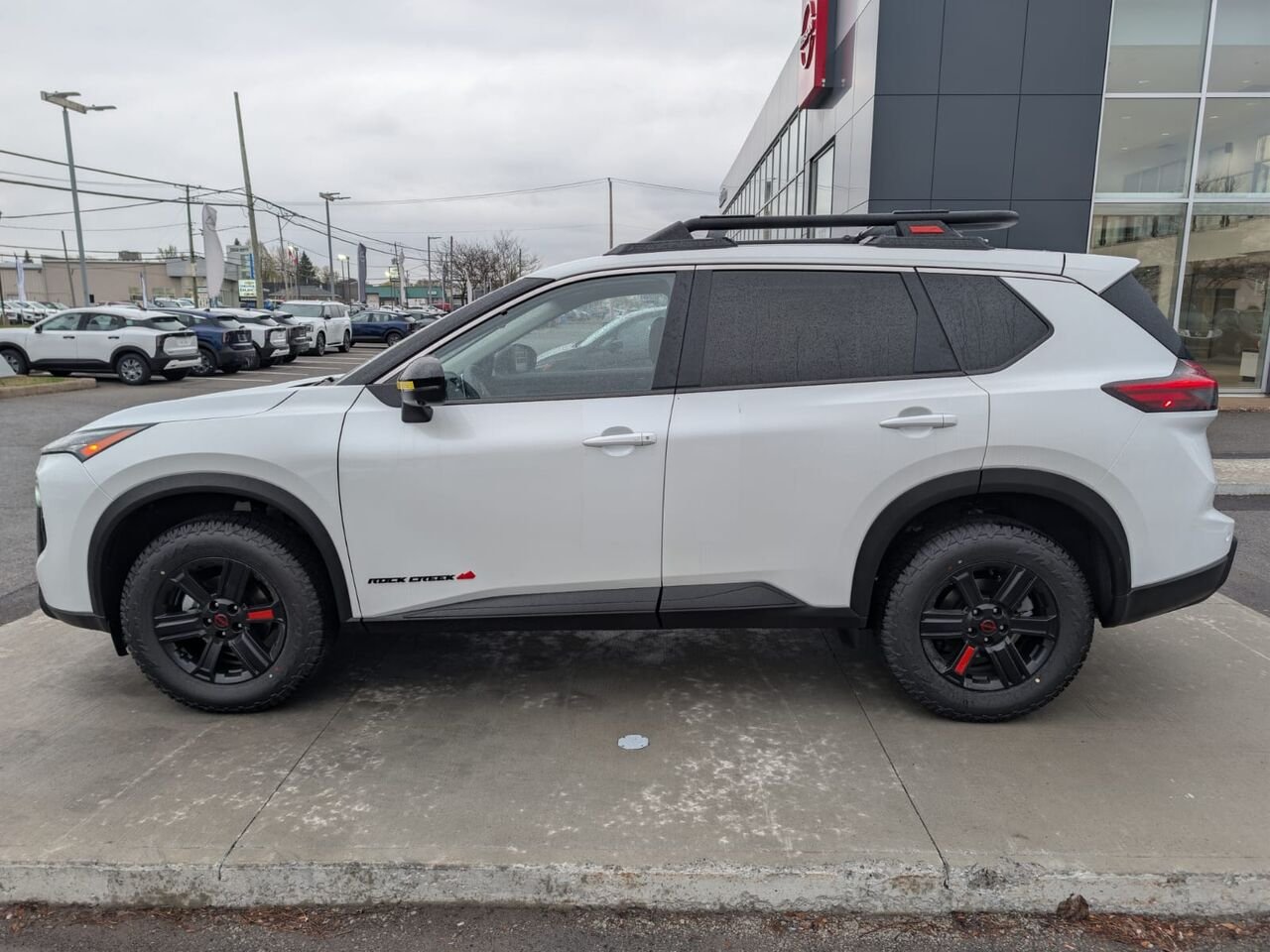 NISSAN Rogue ROGUE ROCK CREEK 2026 Blanc Everest nacré triple couche Châteauguay - photo #11