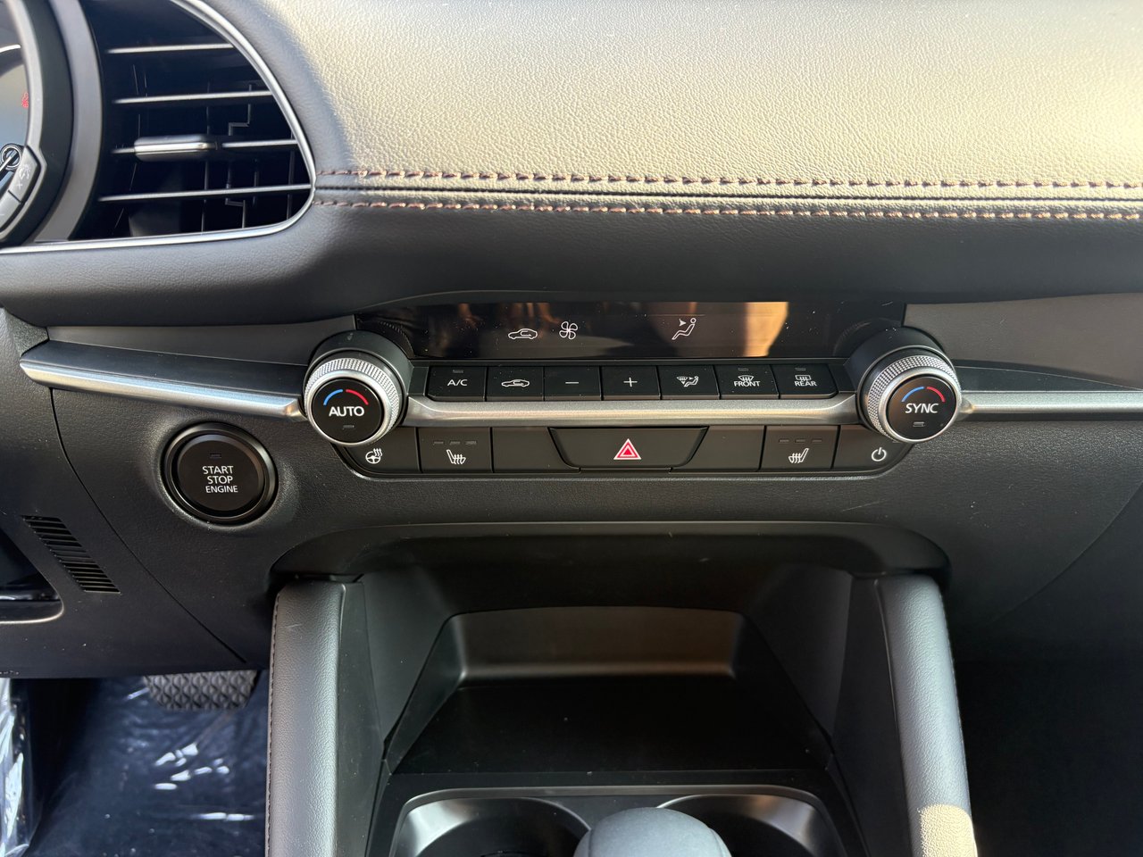 2025 MAZDA Mazda3 GS Snowflake White Pearl Châteauguay - photo #11