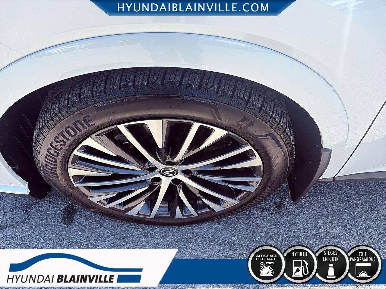 Lexus RX 2023 Blanc Blainville - photo #7