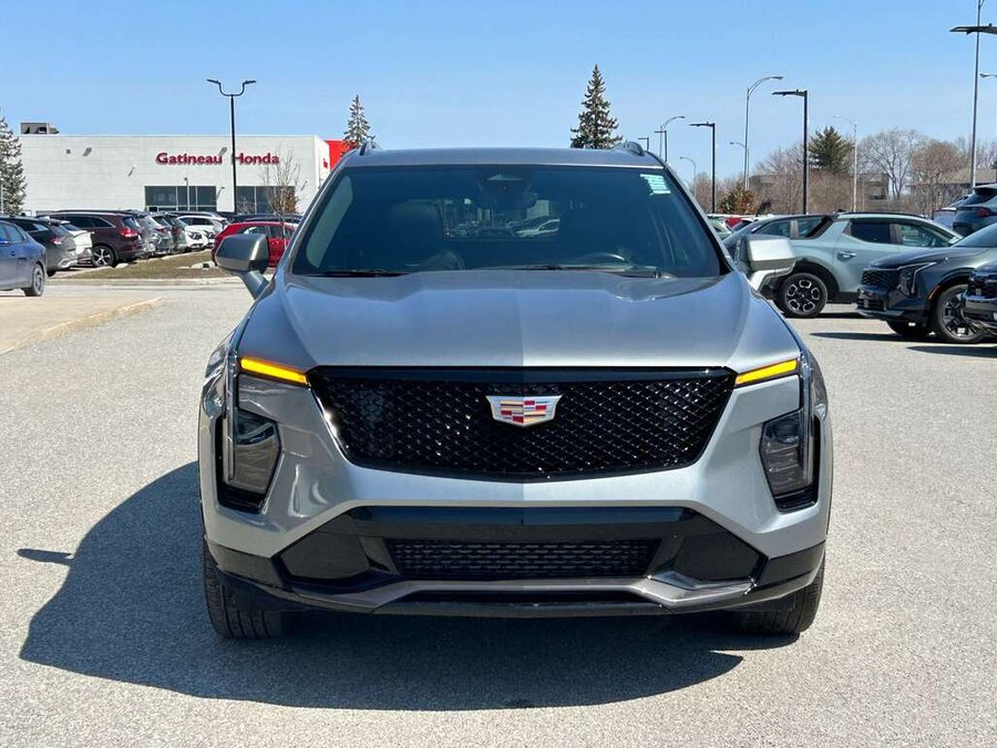 2024 Cadillac XT4 2024 Silver