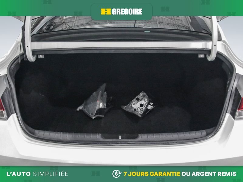 Hyundai Elantra 2022 Blanc Blainville - photo #24