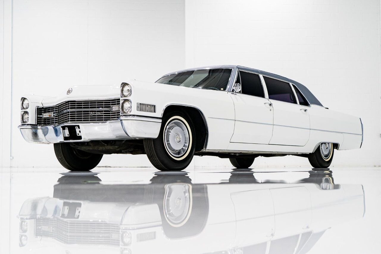 Cadillac Fleetwood **PRICE IN USD** Factory Limo dual AC with only 18,892 miles 1966 Blanc Montréal - photo #23