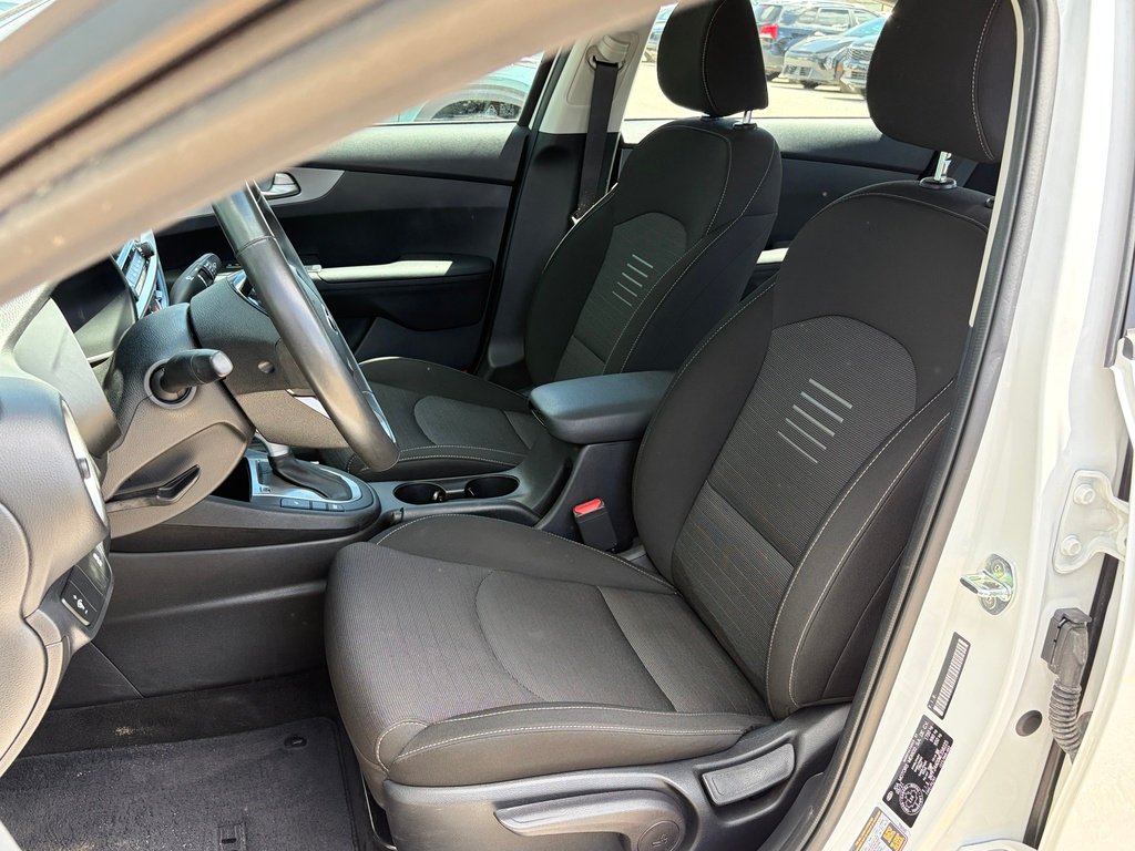2021 Kia Forte White Gatineau - photo #12