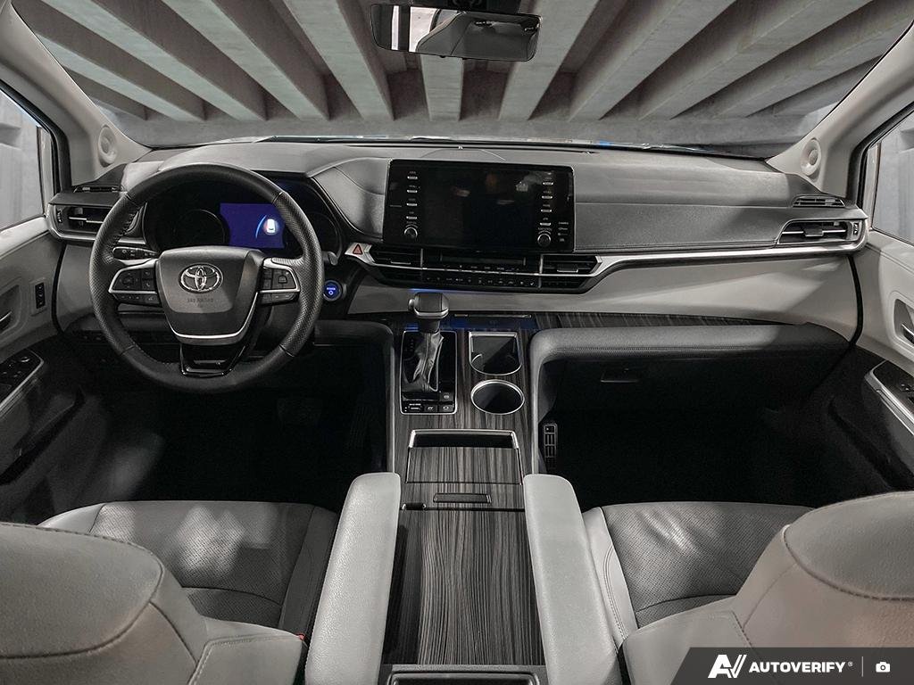 2023 Toyota Sienna 2601822A | Limited Silver Edmonton - photo #22