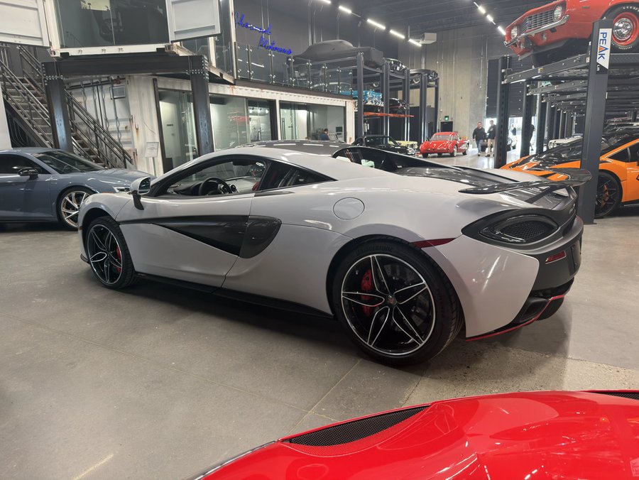 2017 McLaren 570S 2017 Grey