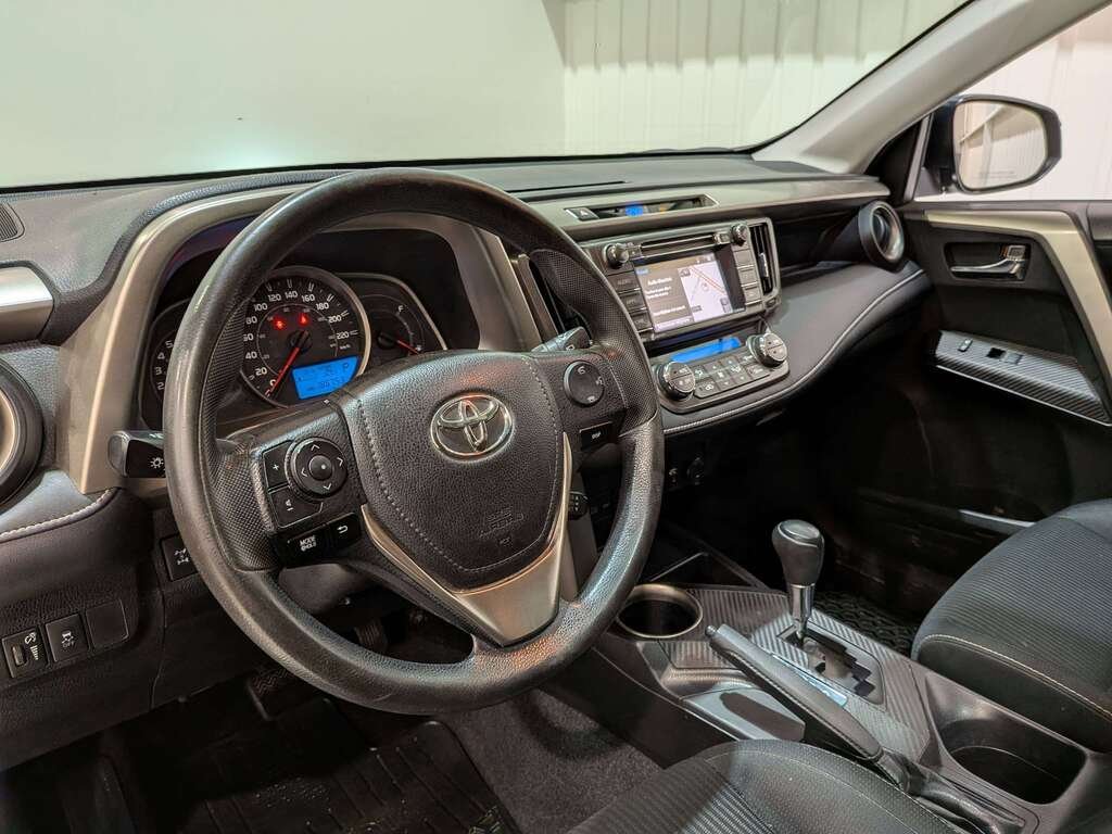 Toyota RAV4 AWD 4dr XLE 2015 Gris Val-David - photo #15