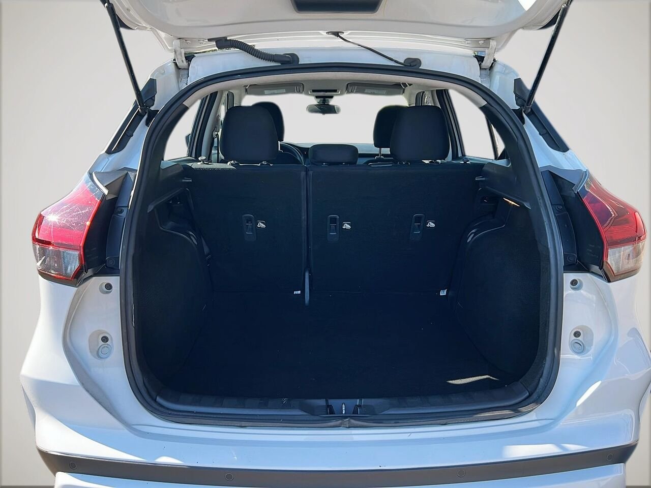 Nissan Kicks S 2024 Blanc Québec - photo #5