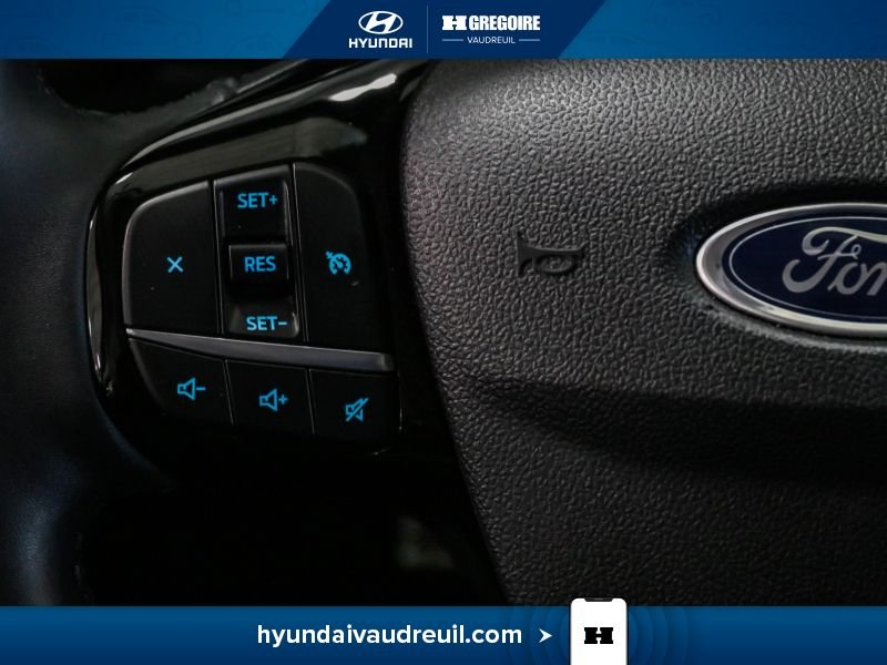 2022 Ford Escape Grey Laval - photo #21