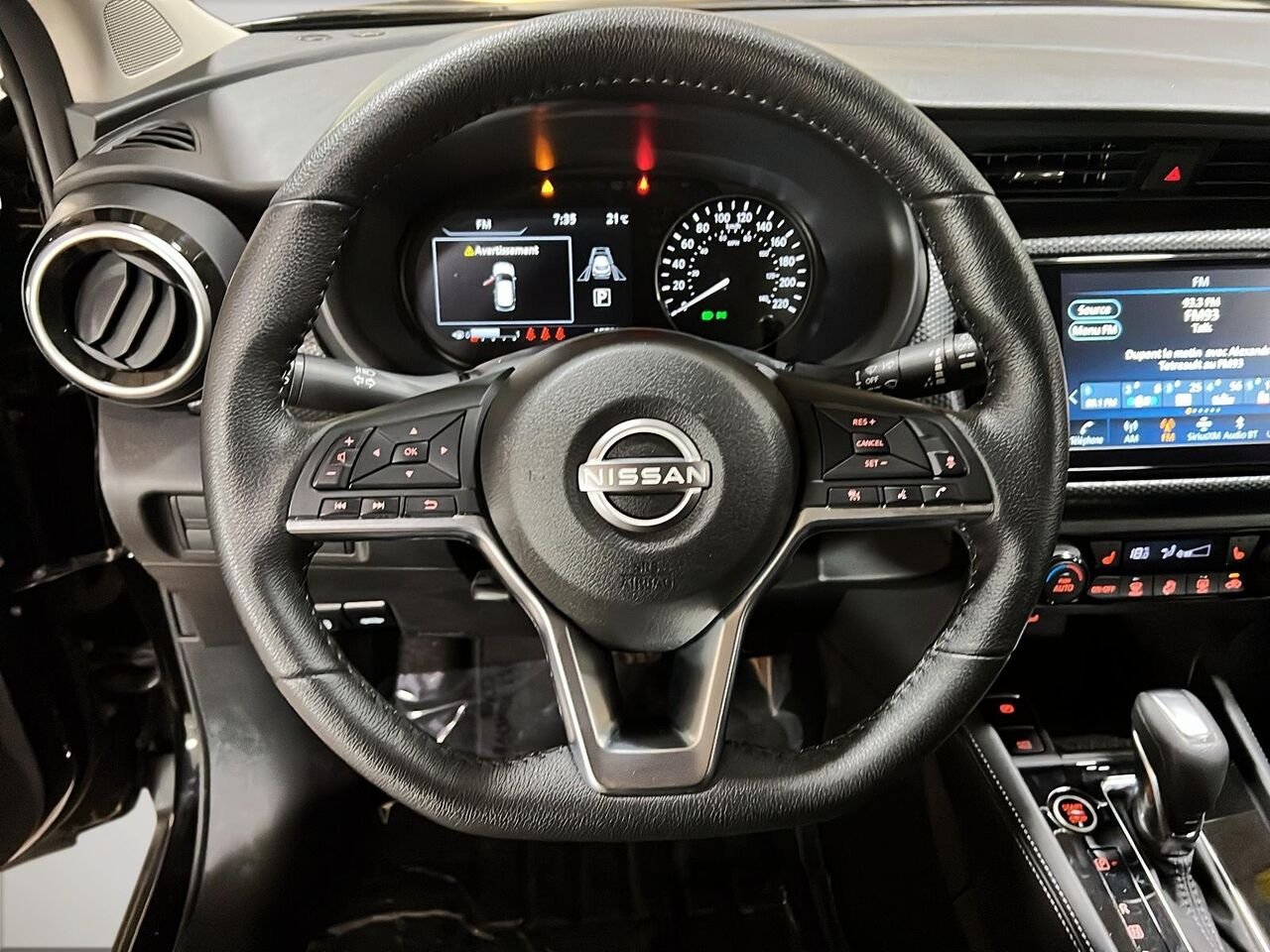 Nissan Kicks SV TA 2024 Noir Québec - photo #11