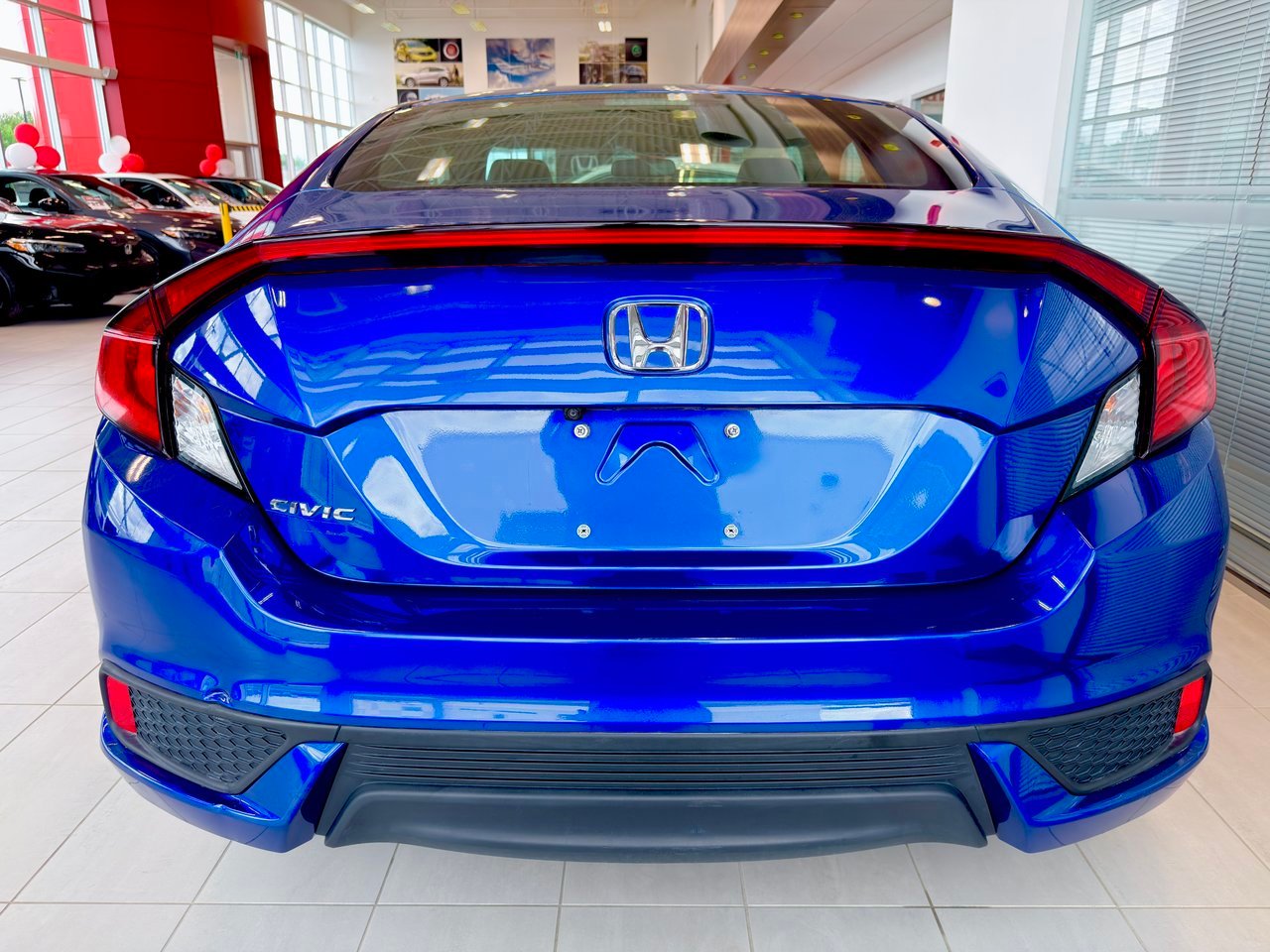 2018 Honda Civic Coupe Blue Notre-Dame-des-Prairies - photo #10