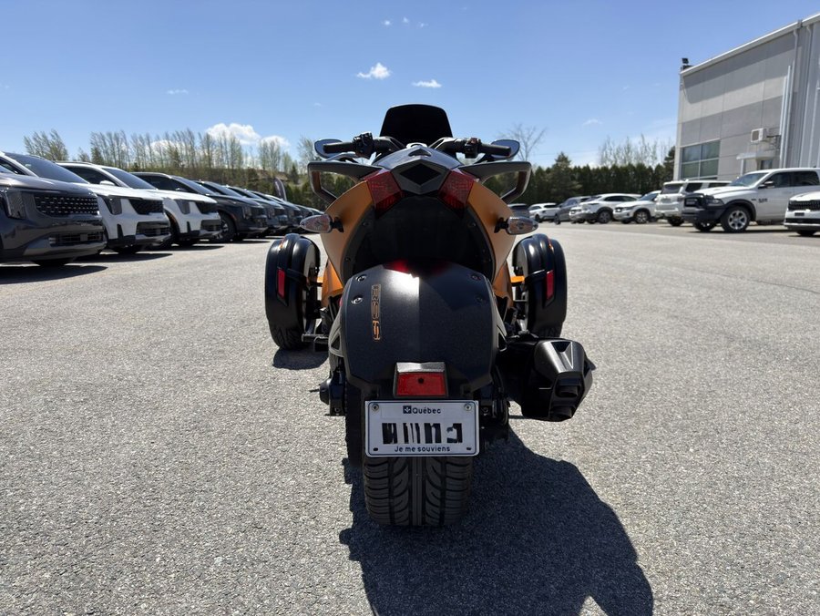 Can-Am Spyder 2013 2013 Orange