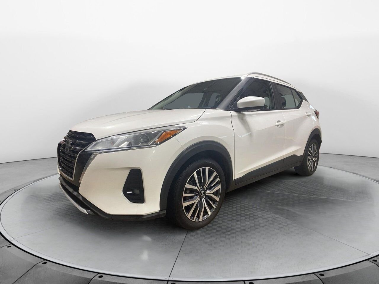 2021 Nissan Kicks VIN 3N1CP5CV4ML527676 White Baie-Comeau - photo #0