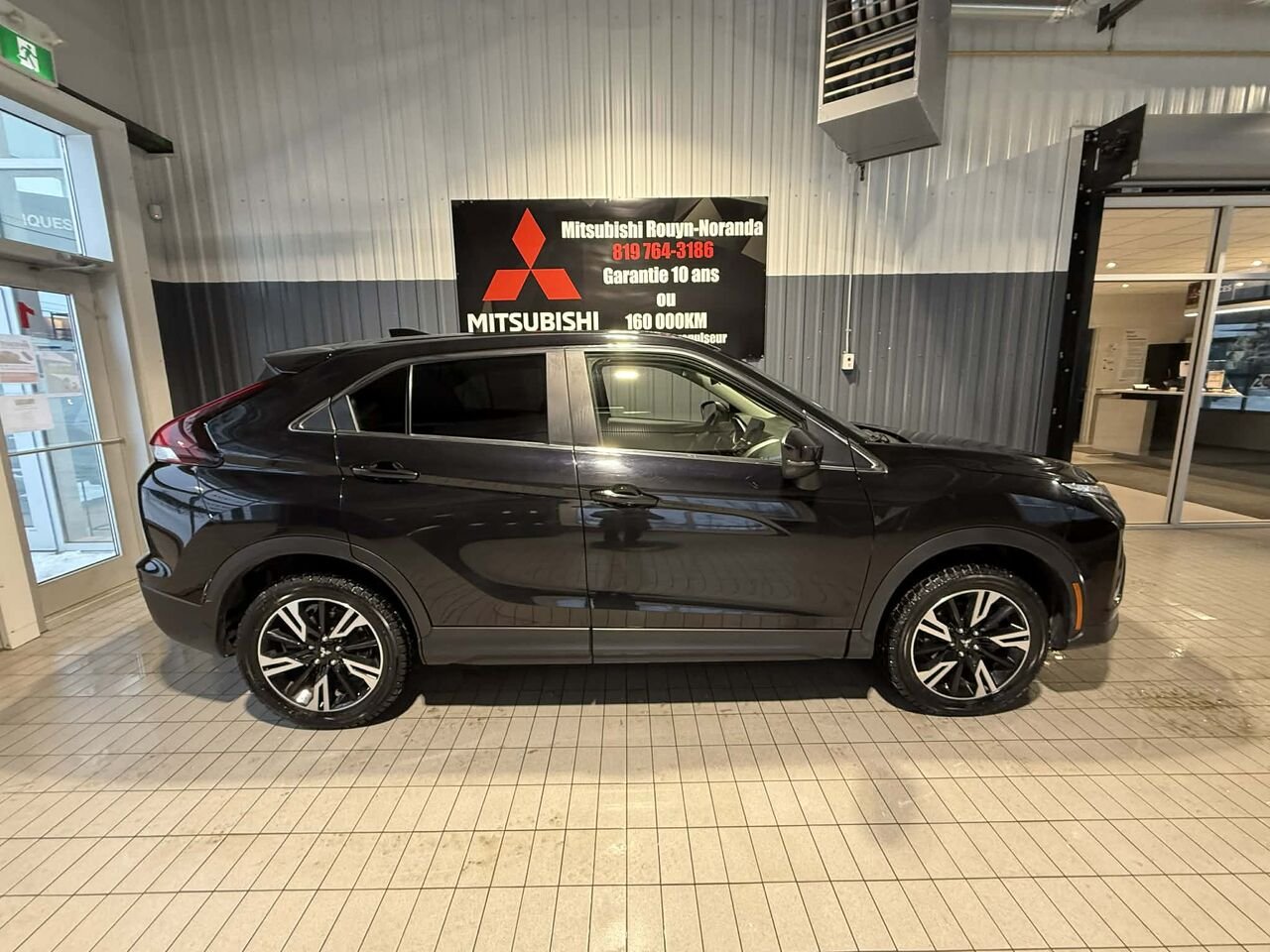 2023 Mitsubishi Eclipse Cross Black Rouyn-Noranda - photo #3