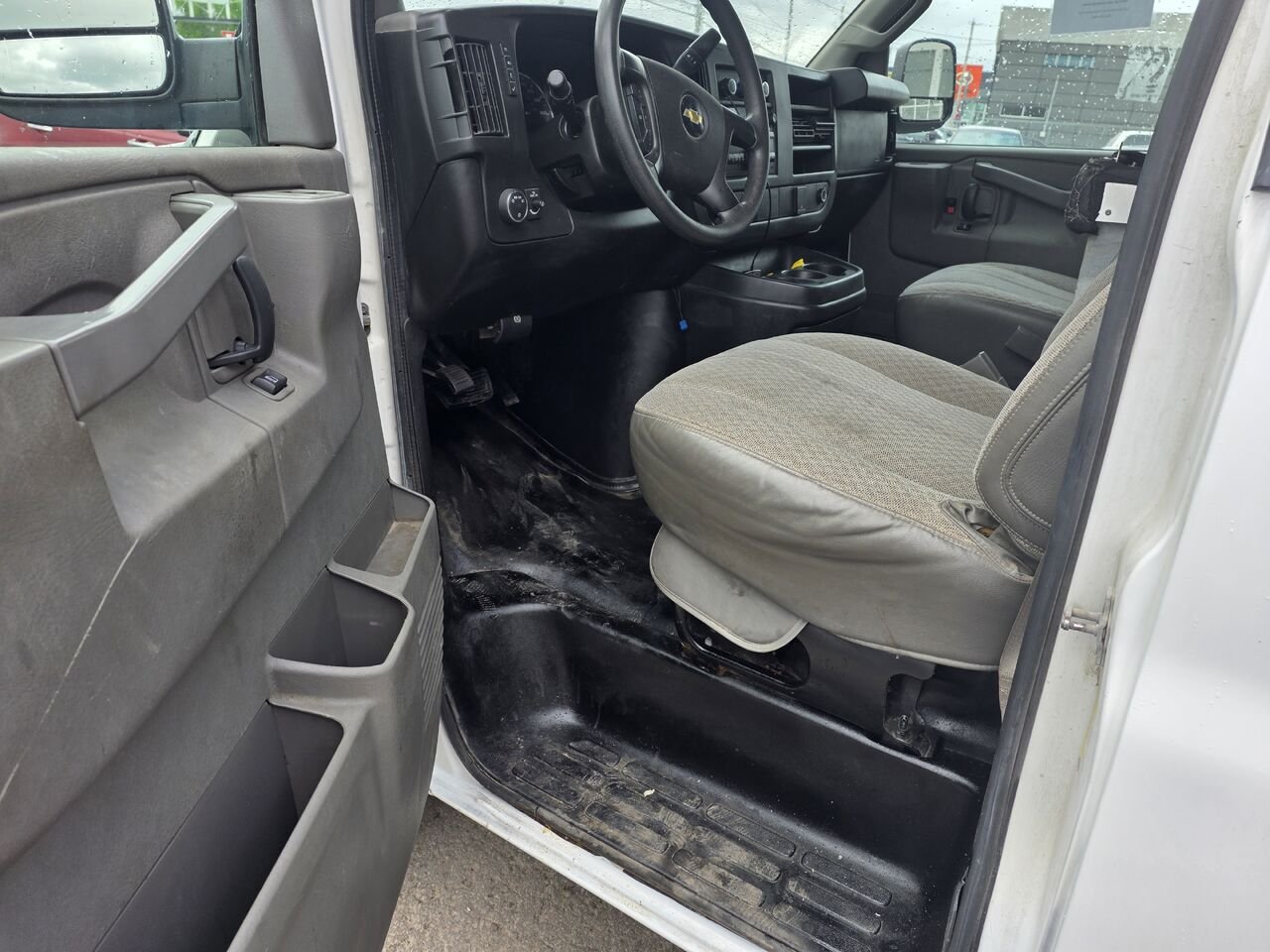 Chevrolet Fourgonnette Express utilitaire 2016 Blanc Longueuil, - photo #9