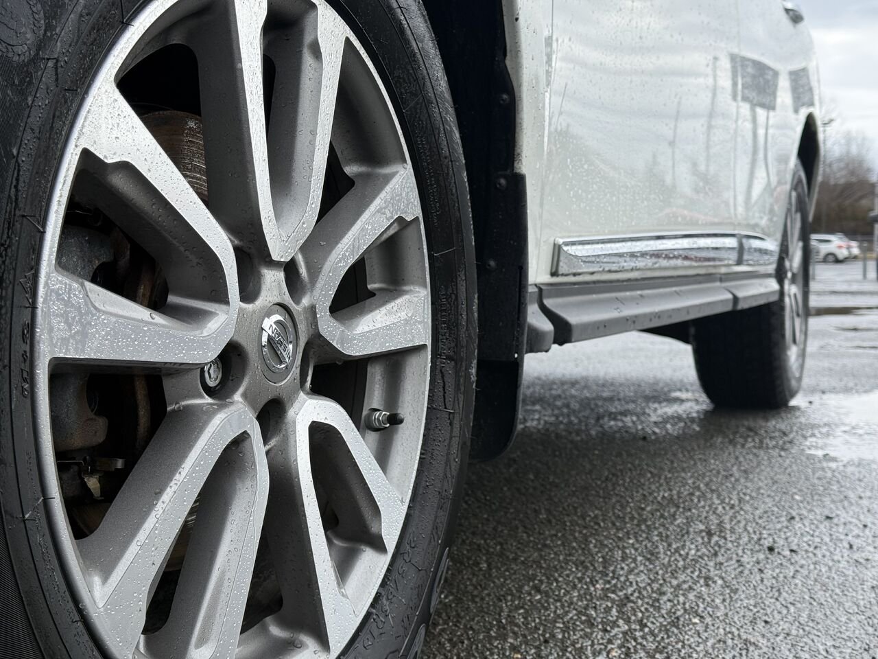 2014 Nissan Pathfinder AWD White Granby - photo #11