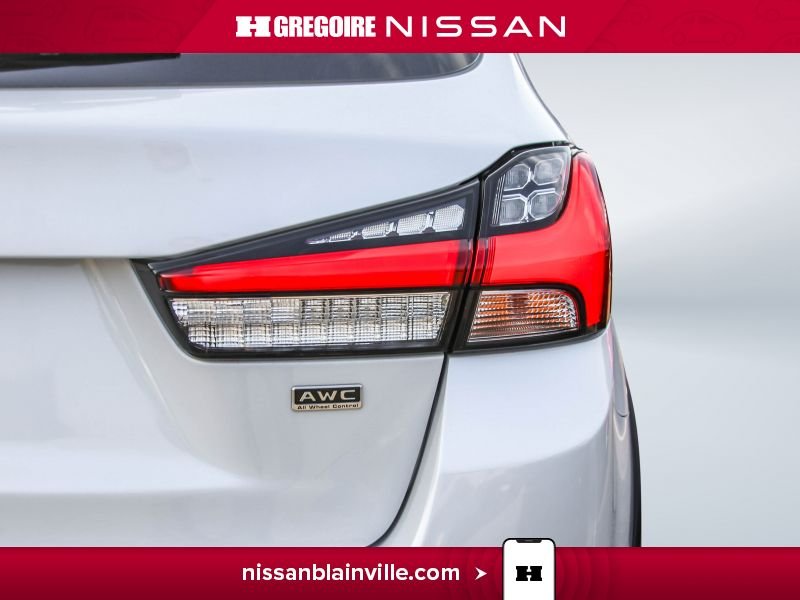 2022 Mitsubishi RVR White Blainville - photo #26