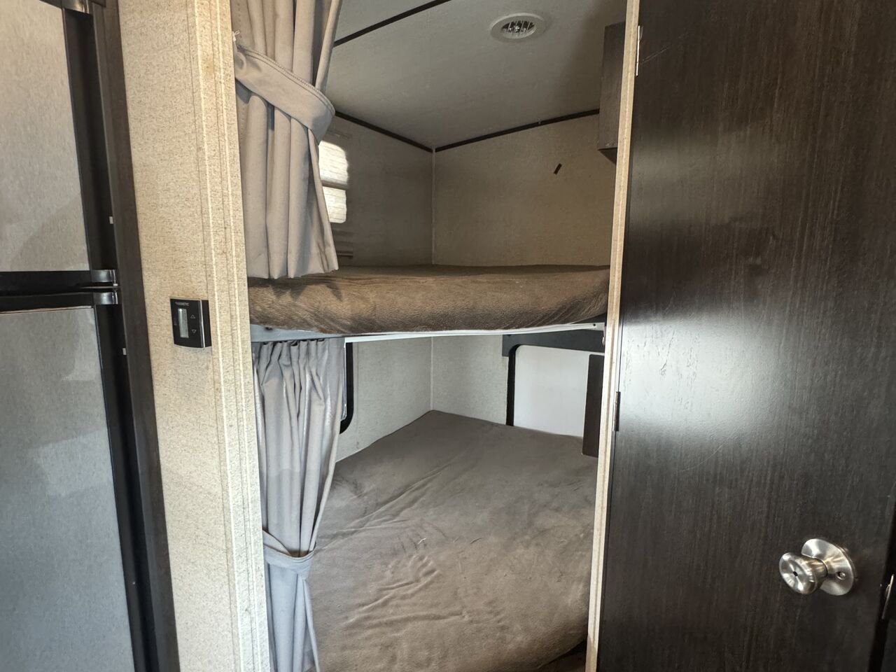 2019 COACHMEN NORTHERN SPIRIT 2342B White Granby - photo #30