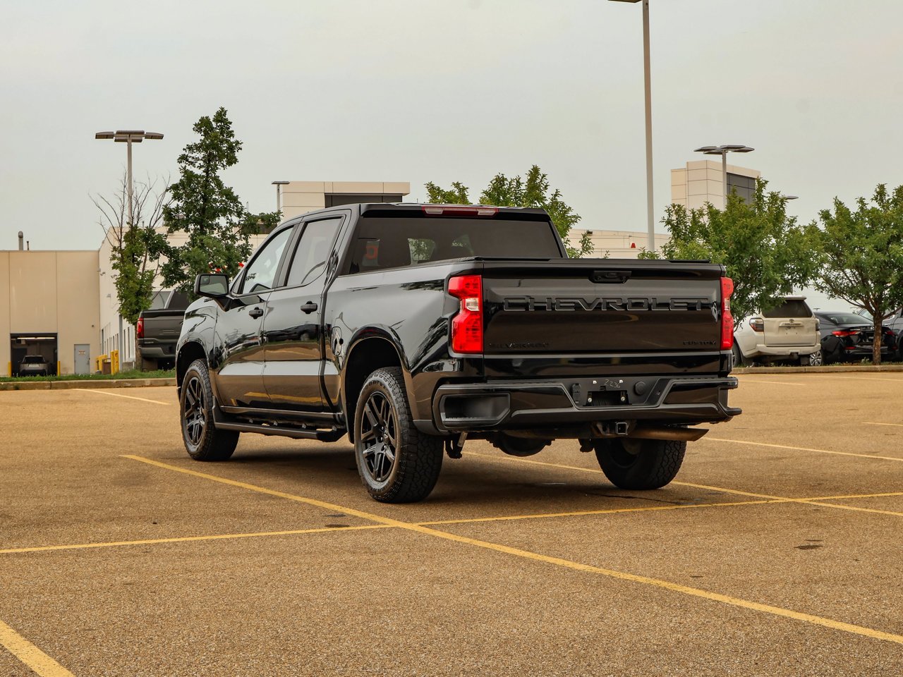 2023 Chevrolet Silverado 1500 4WD Crew Cab 147 Custom Black Sherwood Park - photo #5
