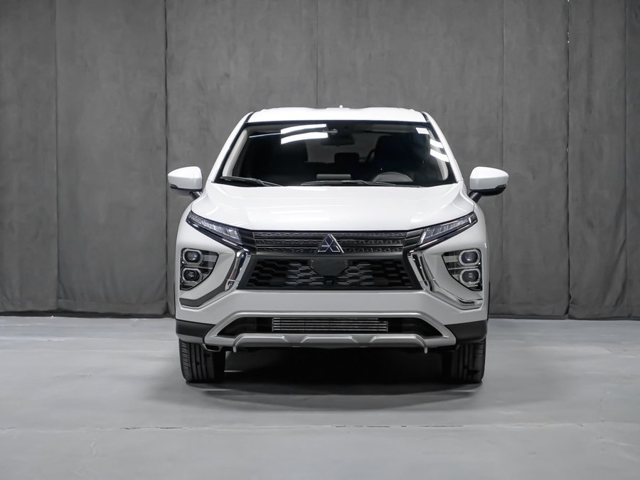 2026 Mitsubishi Eclipse Cross SE White Diamond