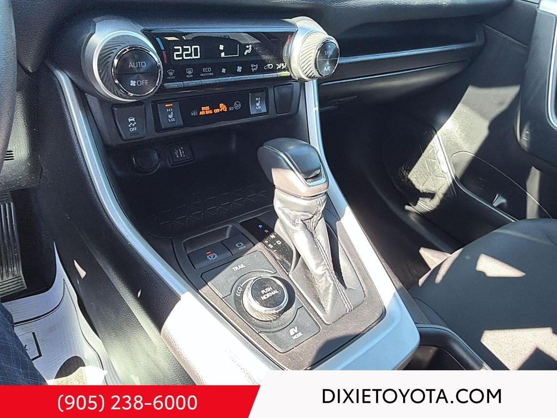 2023 Toyota RAV4 Power Sunroof, Heated Seats, Alloy Wheels, Heated Steering Wheel, Bluetooth Midnight Black Metallic Mississauga - photo #30