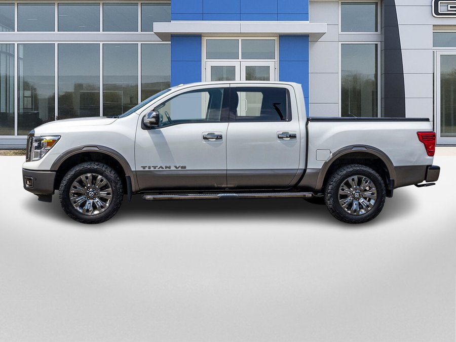 Nissan Titan Platine cabine double 4x4 2018 Blanc