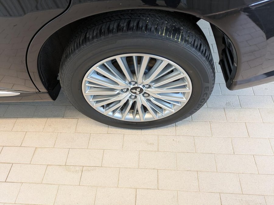 2019 Mitsubishi Outlander Plug-In Hybrid SE Touring S-AWC Black