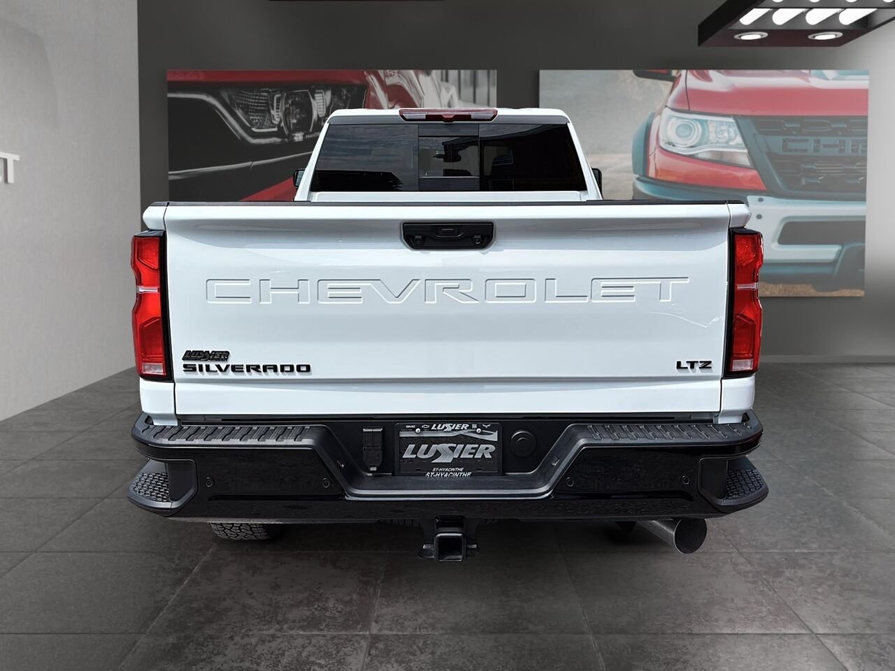 CHEVROLET Silverado 2500HD LTZ 2026 BLANC SOMMET Saint-Hyacinthe - photo #2