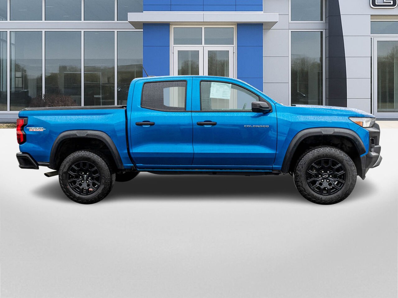 Chevrolet Colorado Trail Boss cabine multiplace 4RM 2023 Bleu Châteauguay - photo #6