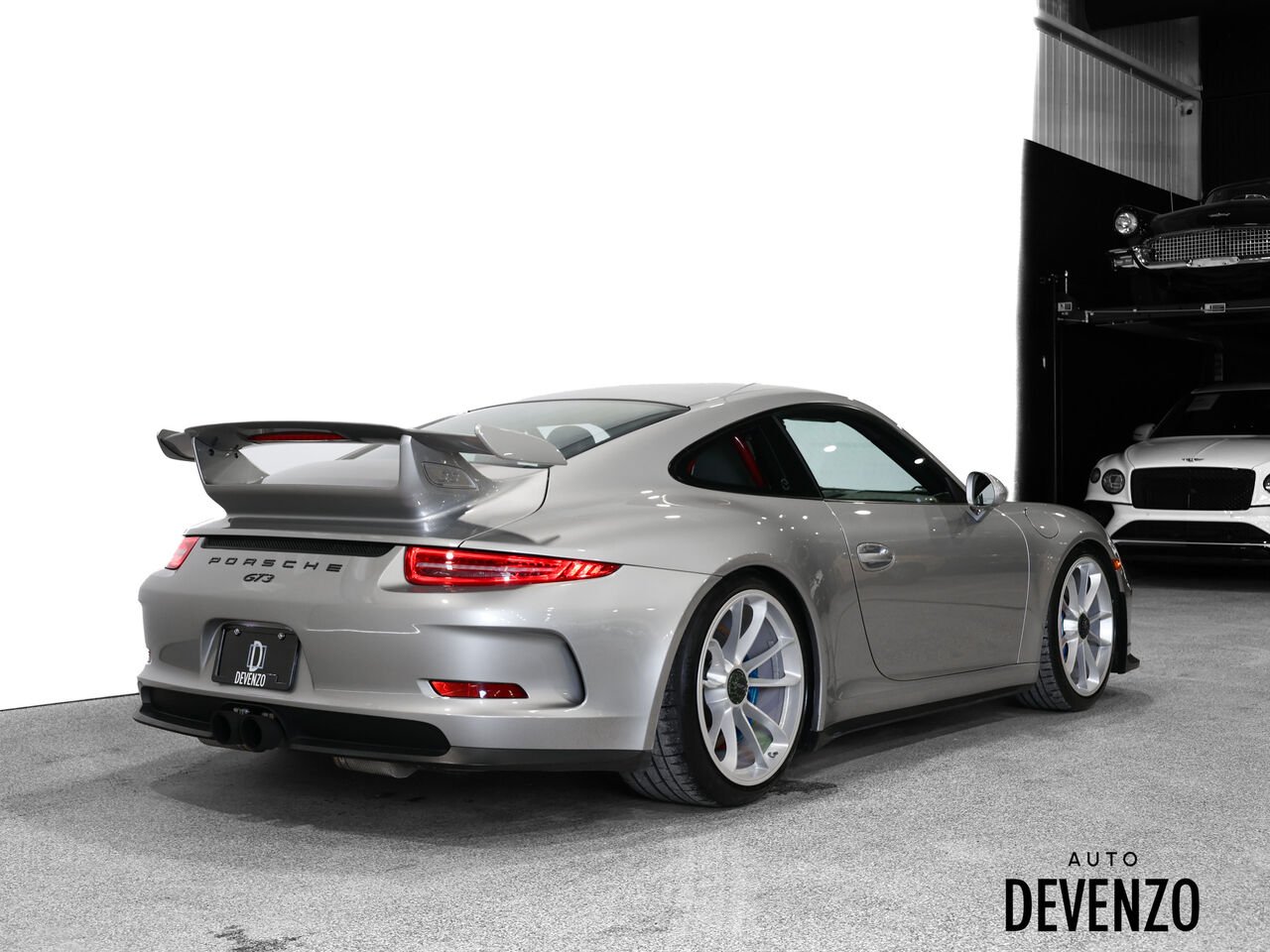 2015 Porsche 911 Grey Saint-Eustache - photo #3