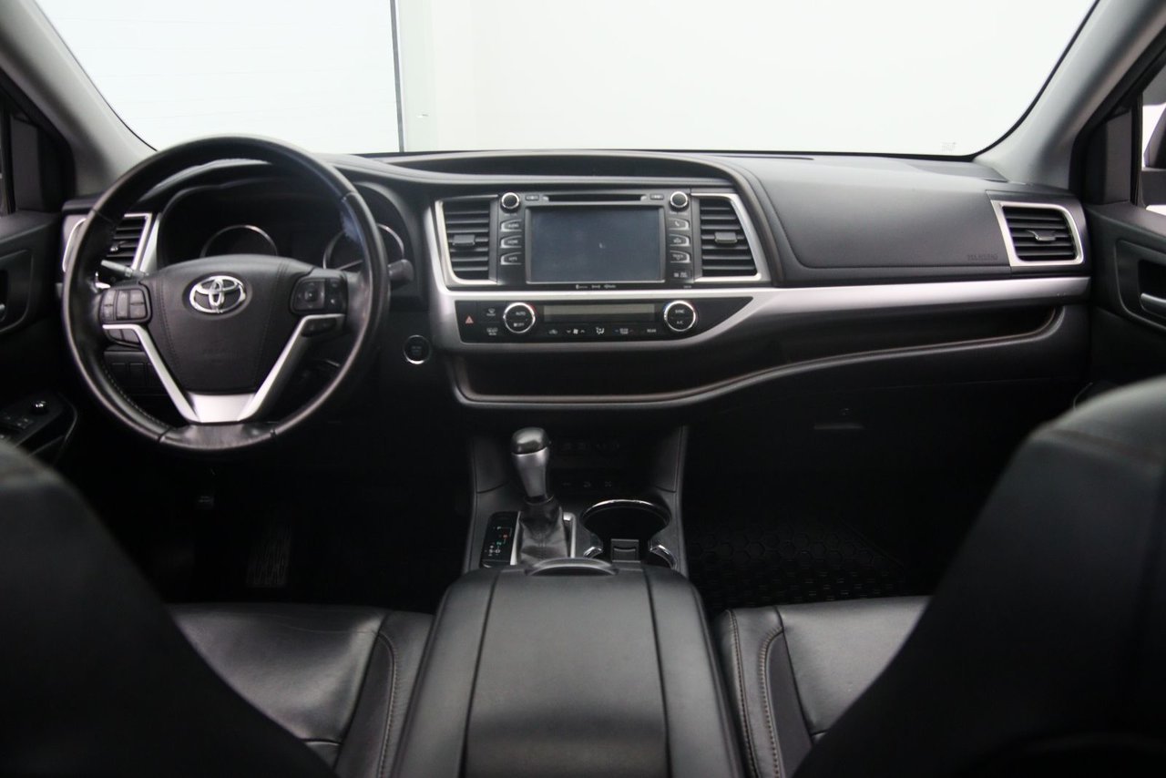 2017 Toyota Highlander XLE Black Baie-Comeau - photo #10
