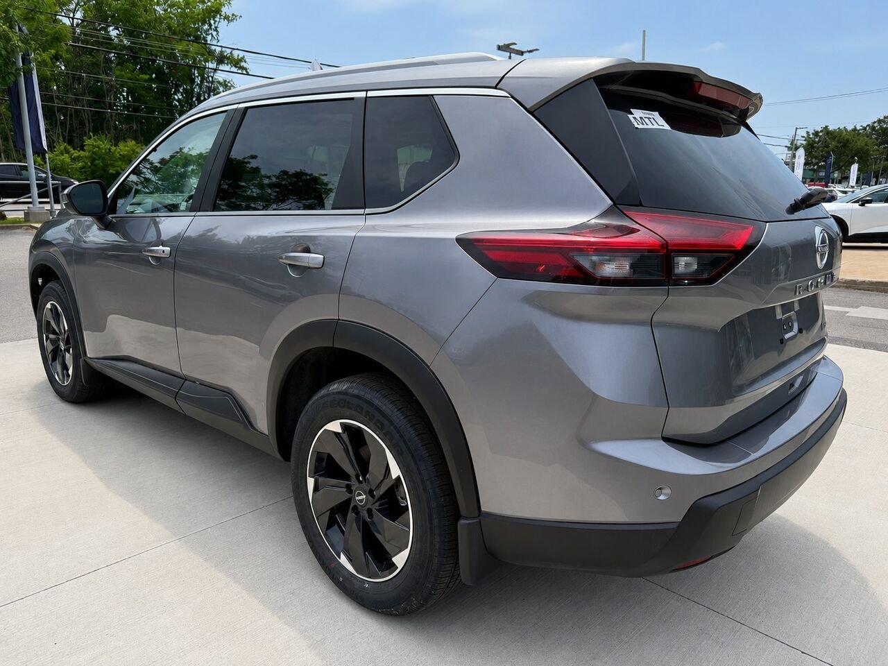 2026 Nissan Rogue ROGUE SV TOIT OUVRANT Gun Metallic Châteauguay - photo #2
