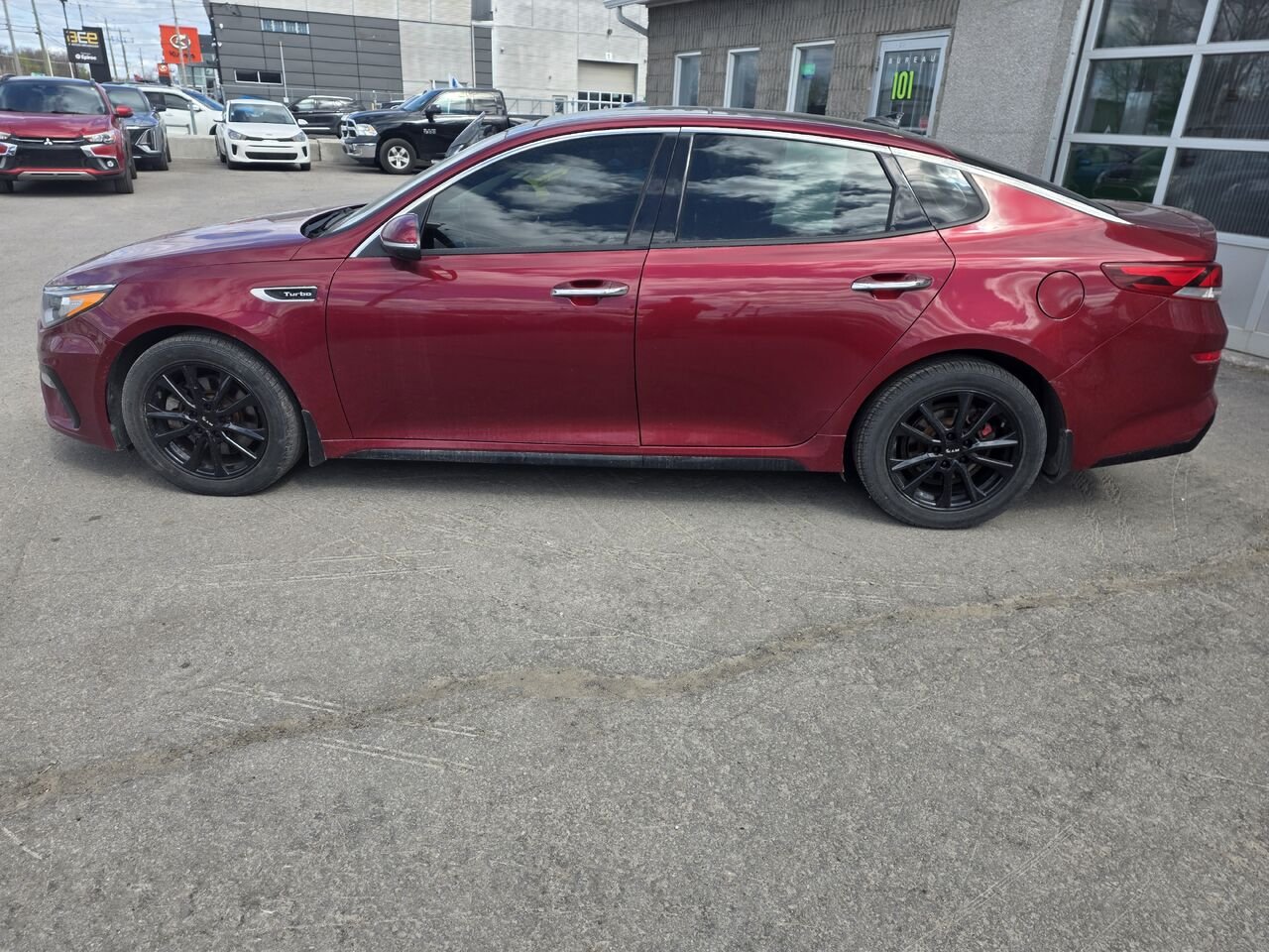 2019 Kia Optima Red  - photo #2
